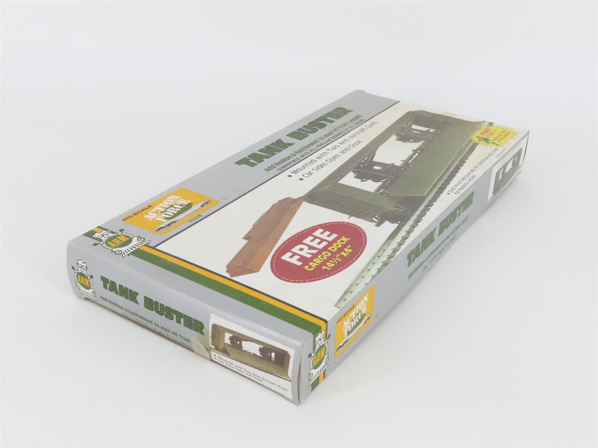 HO Scale AHM 11113 US Army Tank Buster Car #61242 w/ Cargo Dock