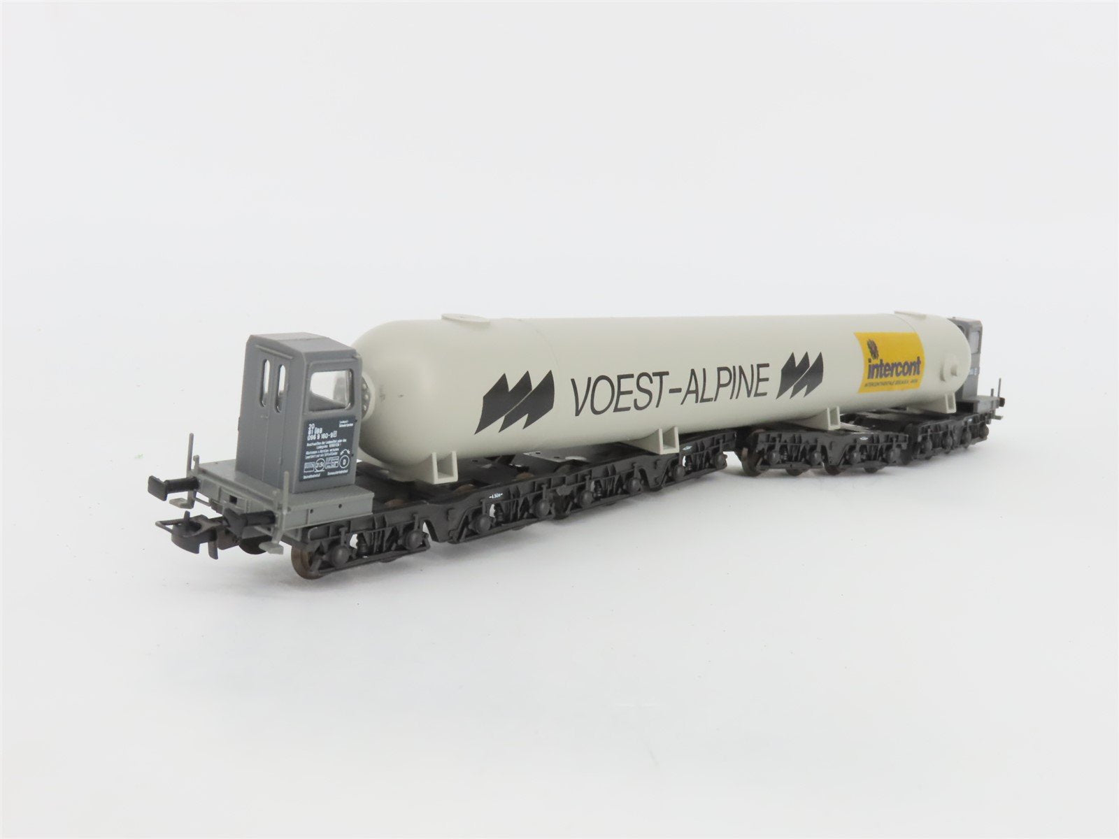 HO Scale Liliput 38410 OBB Voest-Alpine 16-Axle Transporter w/ Tank Container