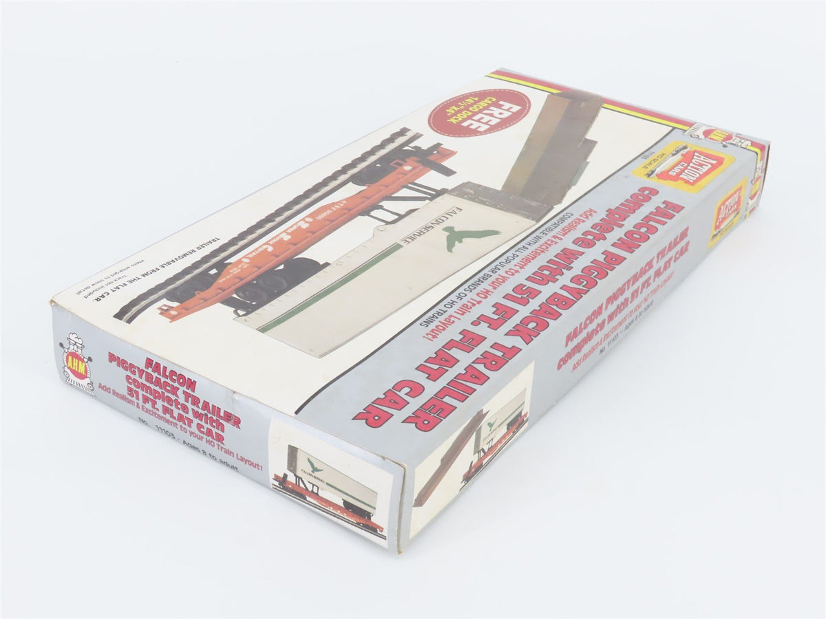 HO Scale AHM 11103 ATSF Santa Fe Flat Car #90850 w/ Falcon Trailer &amp; Cargo Dock