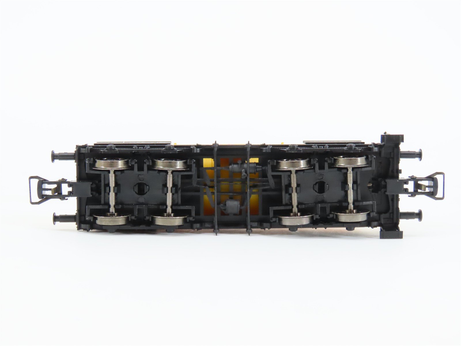 HO Scale BRAWA 2051 DB German Federal Railroad Shell Tank Car #582 517