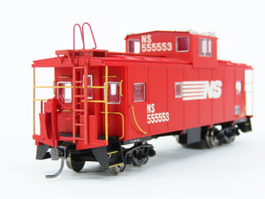 HO Scale Atlas 1309-1 NS Norfolk Southern Standard Cupola Caboose #555553