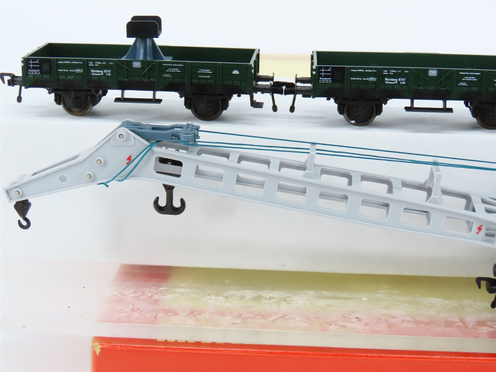 HO Scale Fleischmann 5597 DB German Federal Railroad Heavy Duty Crane Car Set