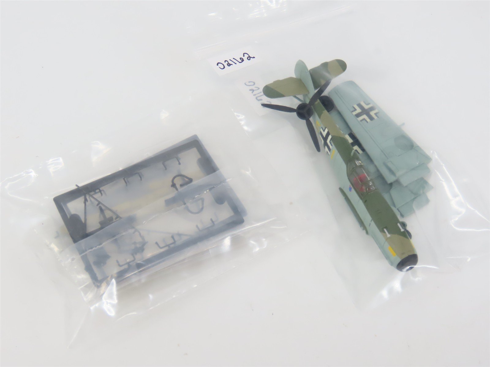 HO Scale Liliput L240033 DR German 2-Unit Flat Cars w/ ME109 Aircraft Load