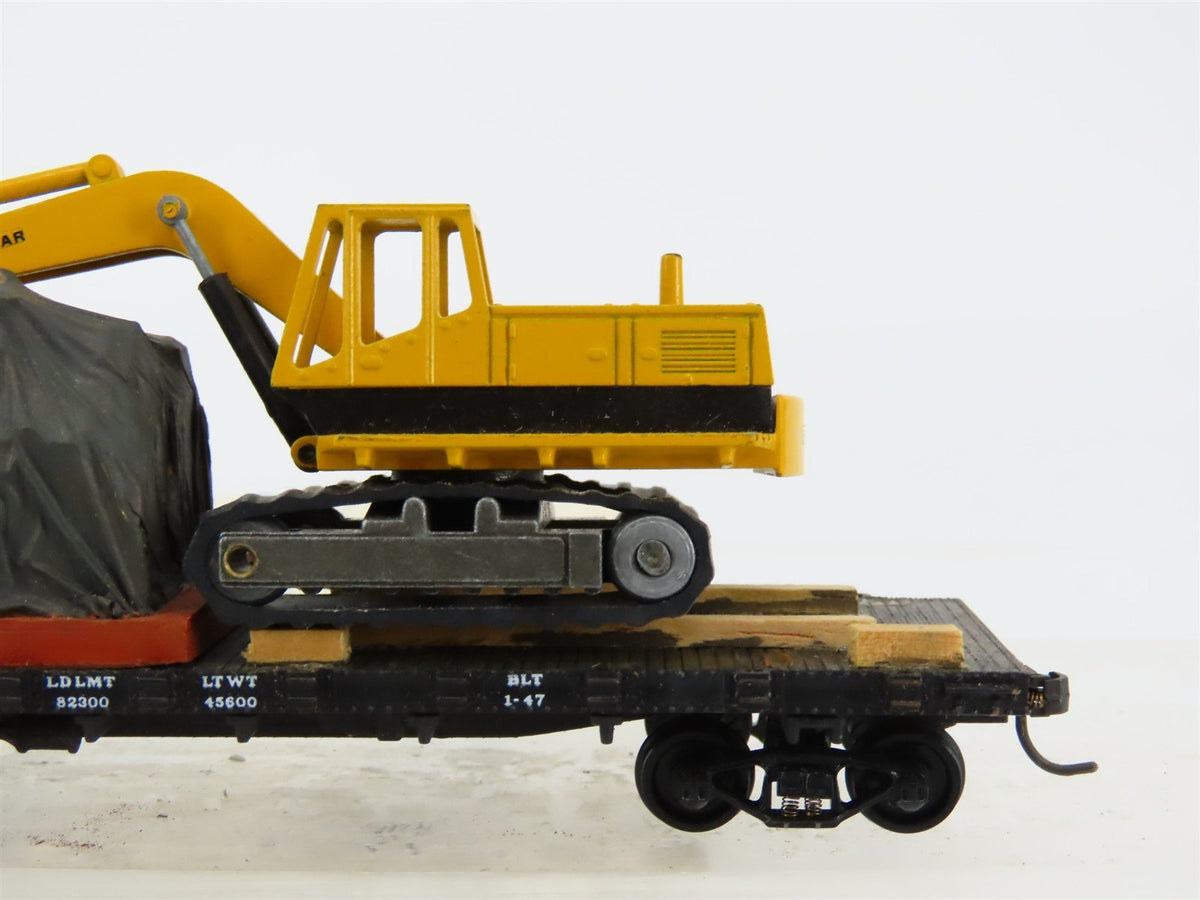 HO Scale Walthers 932-2606 Erie Railroad 42&#39; Flat Car #8756 w/ Excavator Load