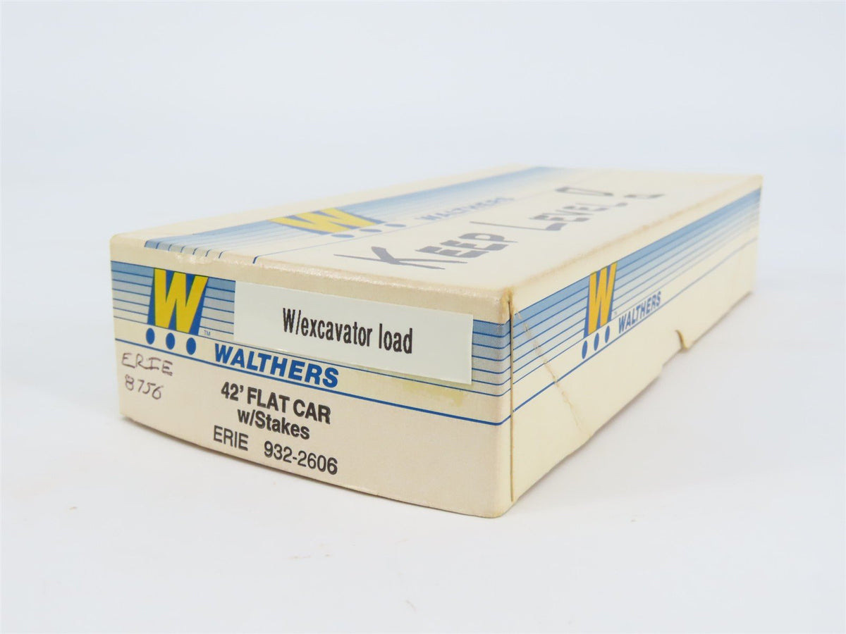HO Scale Walthers 932-2606 Erie Railroad 42&#39; Flat Car #8756 w/ Excavator Load