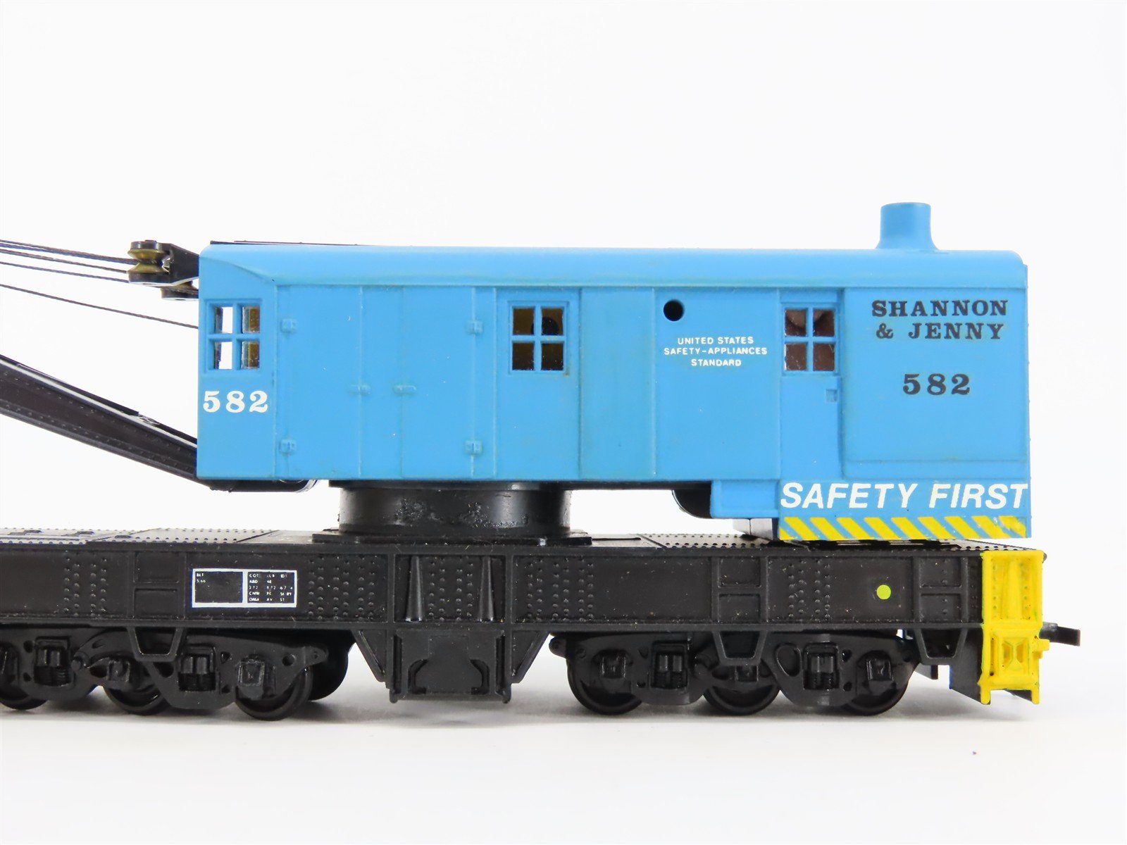 HO Scale Athearn 1699 Shannon & Jenny 200-Ton Crane #582 - CUSTOM