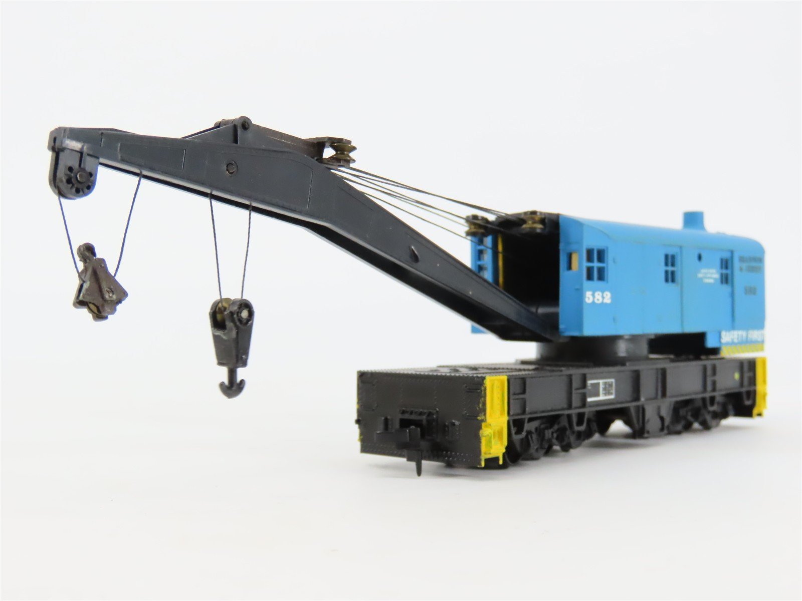 HO Scale Athearn 1699 Shannon & Jenny 200-Ton Crane #582 - CUSTOM