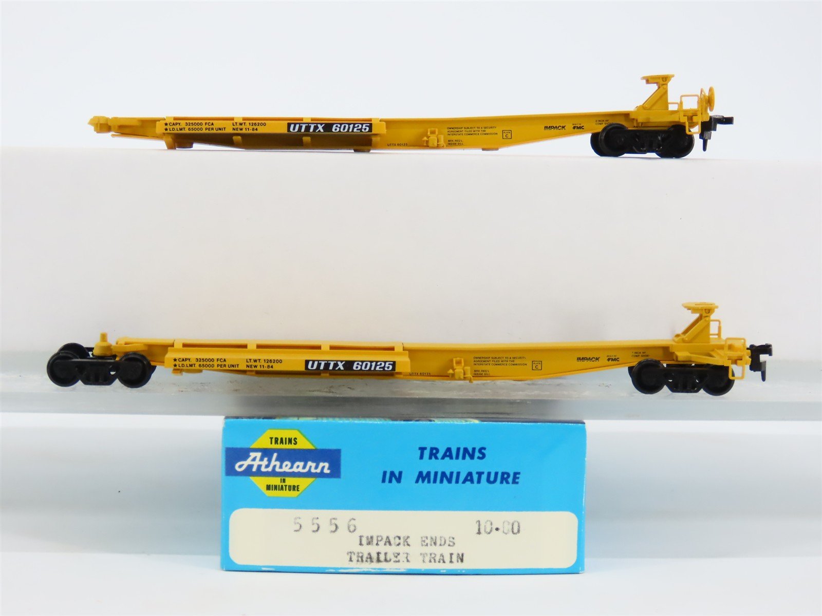 HO Scale Athearn 5556 UTTX 2-Unit Impack Ends Trailer Train Spine Car #60126