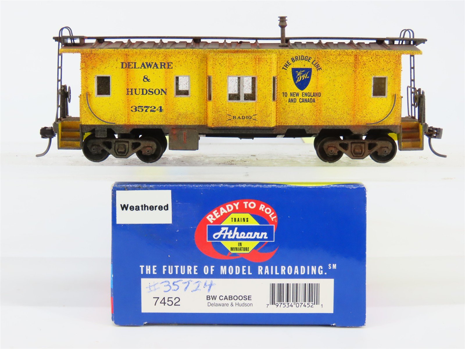 HO Scale Athearn 7452 D&H "The Bridge Line" Bay Window Caboose #35724 - Custom