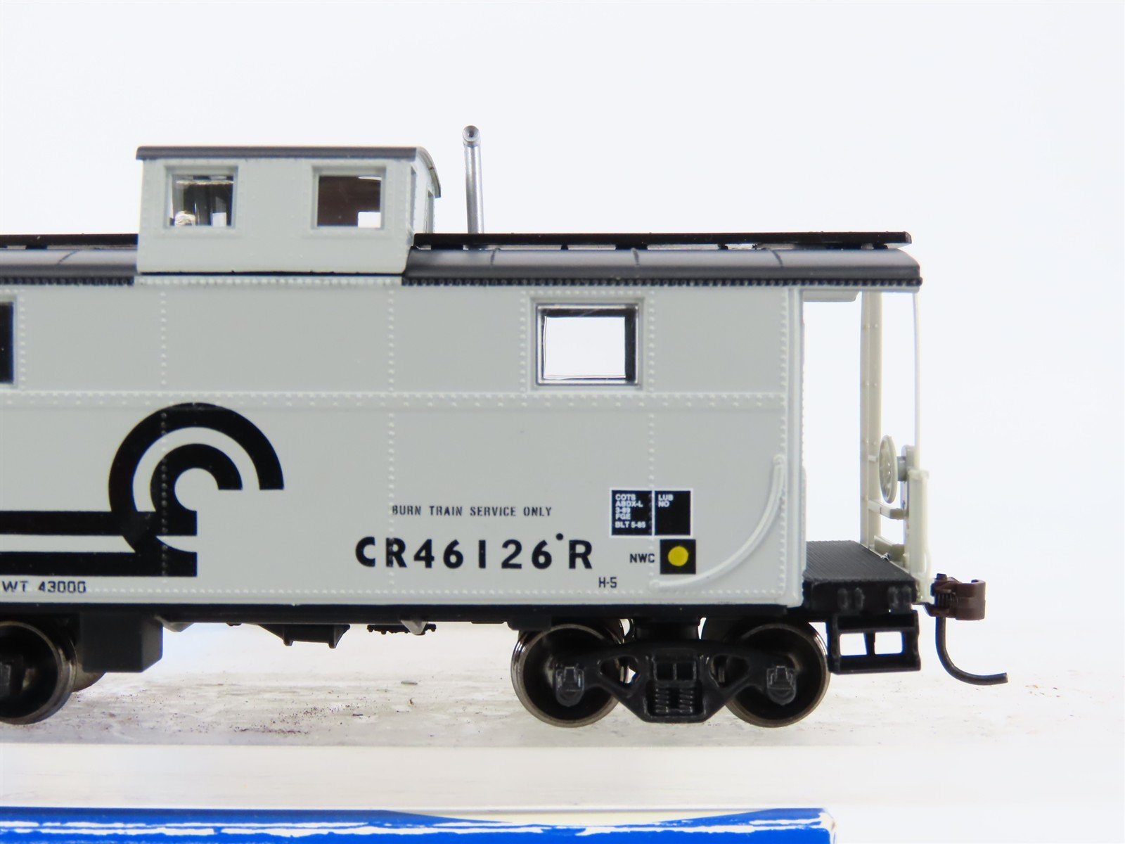 HO Scale Athearn 74351 CR Conrail 2-Window Caboose #46126