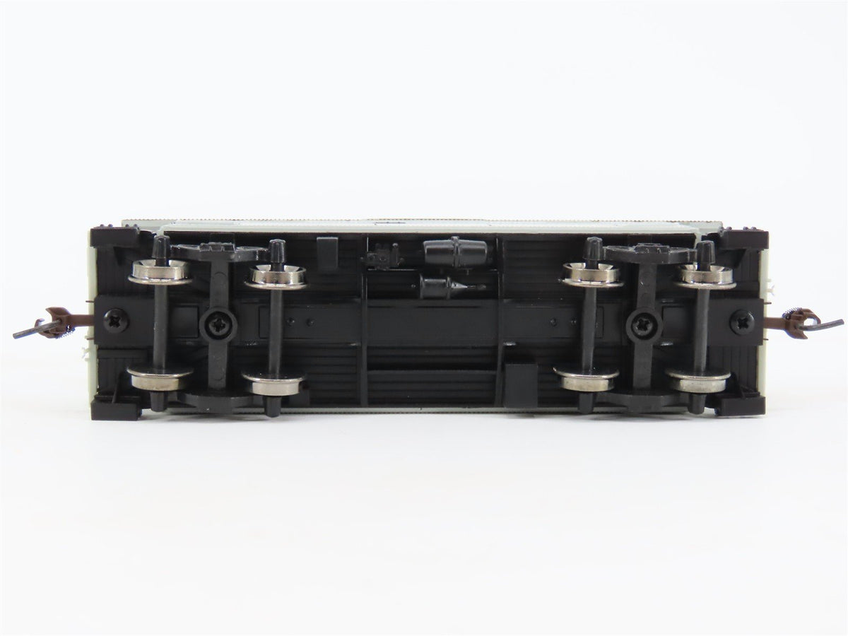 HO Scale Athearn 74351 CR Conrail 2-Window Caboose #46126