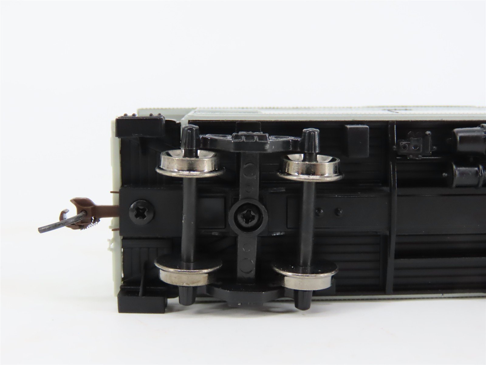 HO Scale Athearn 74351 CR Conrail 2-Window Caboose #46126