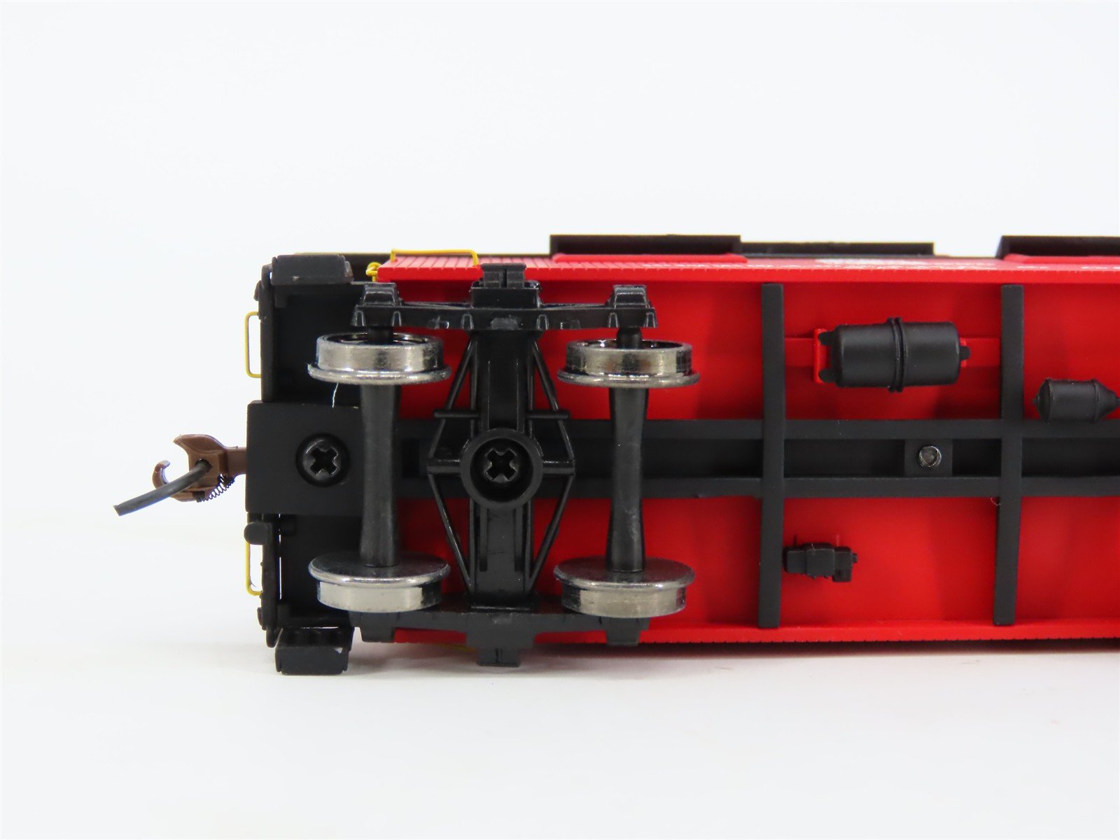 HO Scale Walthers Platinum Line 932-7528 C&O Progress 25' Wood Caboose #90753