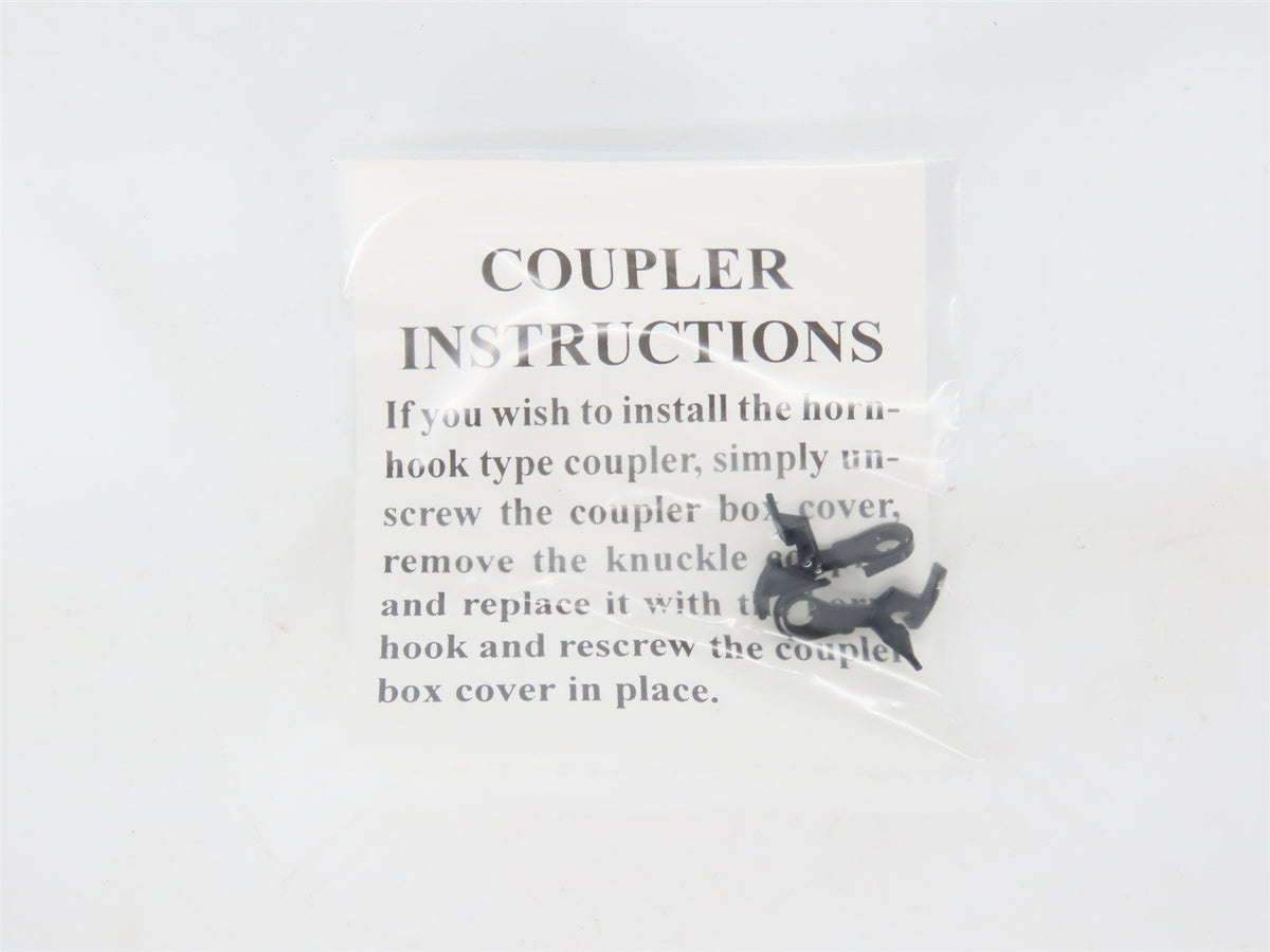 HO Scale Walthers 932-26021 AMTK Amtrak Ph. III 60&#39; Material Handling Car 2-Pack