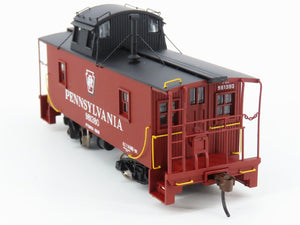 HO Scale Walthers Platinum Line 932-27642 PRR Pennsylvania Wood Caboose 2-Pack