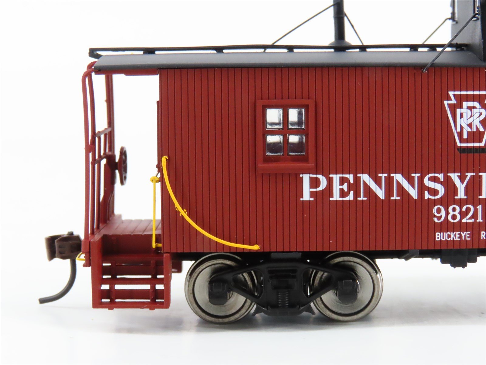 HO Scale Walthers Platinum Line 932-27642 PRR Pennsylvania Wood Caboose 2-Pack