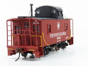 HO Scale Walthers Platinum Line 932-27642 PRR Pennsylvania Wood Caboose 2-Pack