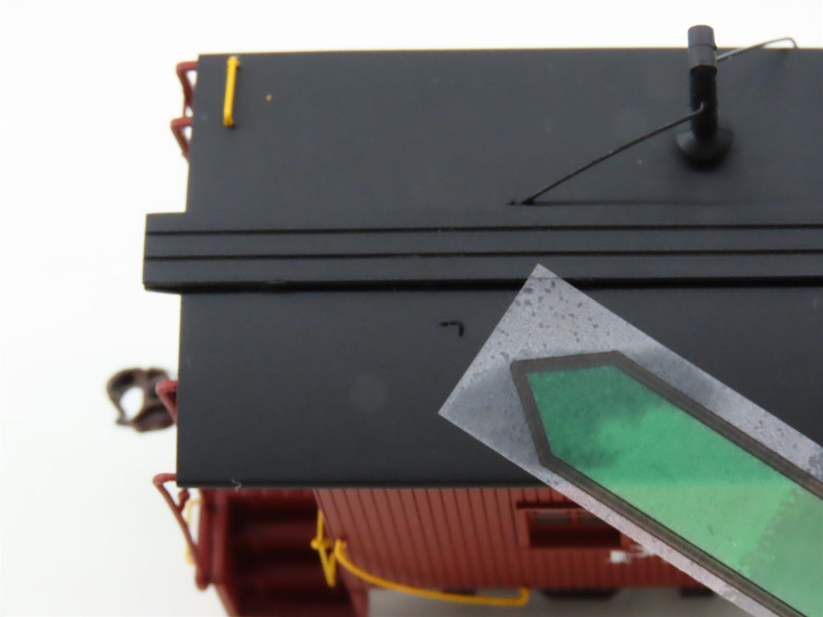 HO Scale Walthers Platinum Line 932-27642 PRR Pennsylvania Wood Caboose 2-Pack