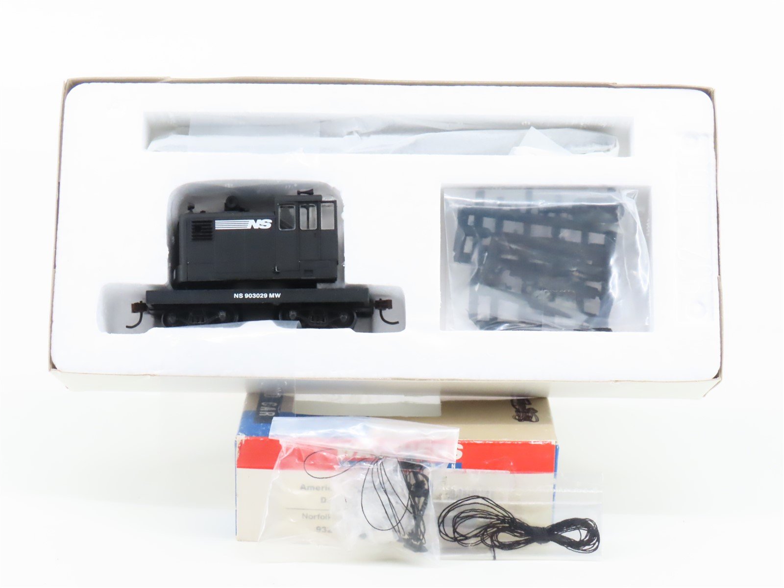 HO Scale Walthers 932-5058 NS Norfolk Southern American Crane Dummy #903029