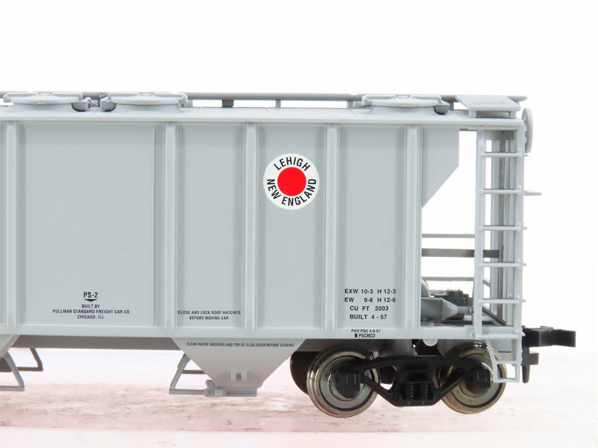 HO Scale Atlas 1824-2 LNE Lehigh New England 2-Bay Covered Hopper #18167