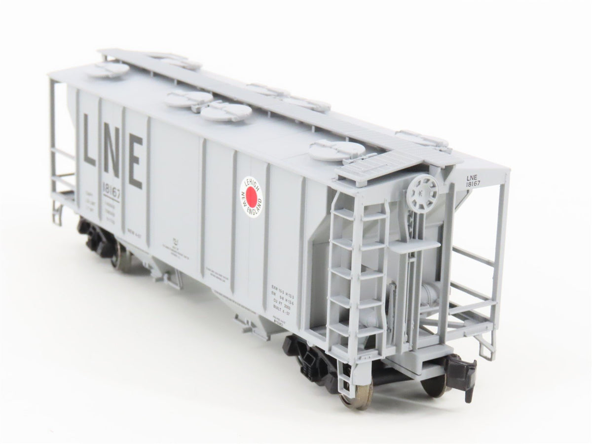 HO Scale Atlas 1824-2 LNE Lehigh New England 2-Bay Covered Hopper #18167