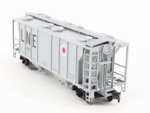 HO Scale Atlas 1824-2 LNE Lehigh New England 2-Bay Covered Hopper #18167