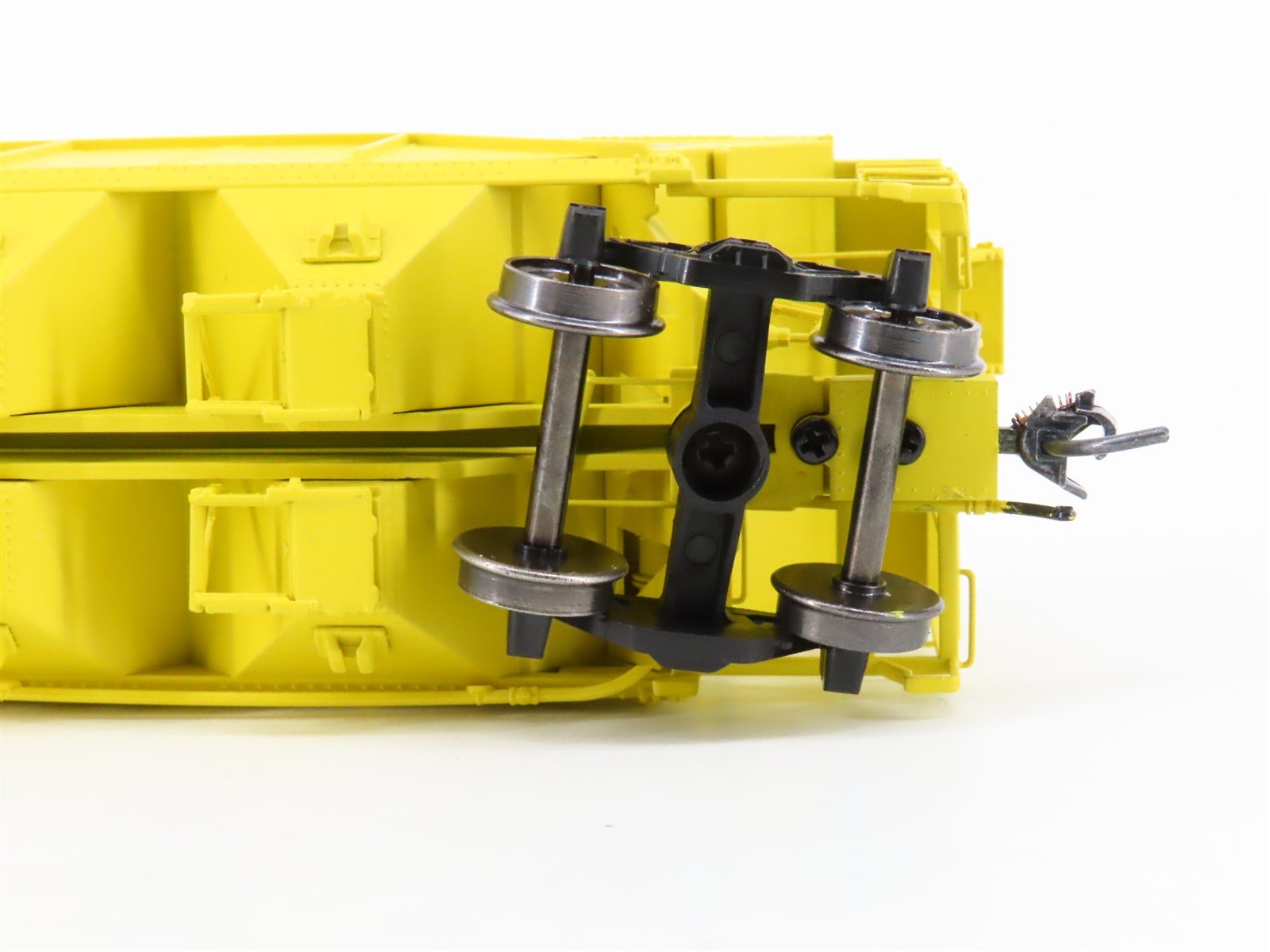 HO Scale Bowser Executive Line 40978 PRR Pennsylvania 3-Bay Hopper #498084