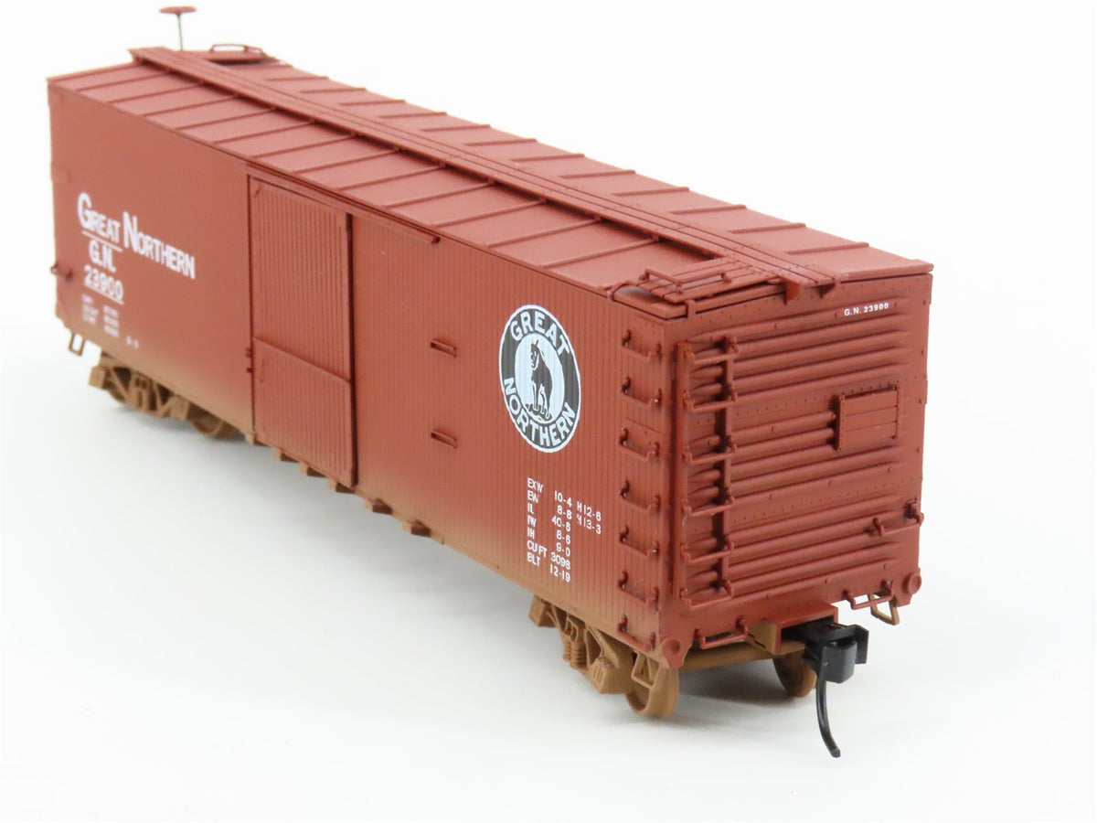 HO Scale Ertl Collectibles 4381 GN Great Northern Railroad 50&#39; Box Car #23900