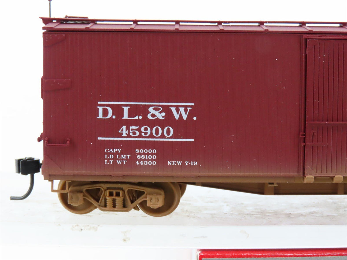 HO Scale Ertl Collectibles 4296 DL&amp;W Lackawanna Phoebe Snow 50&#39; Box Car #45900