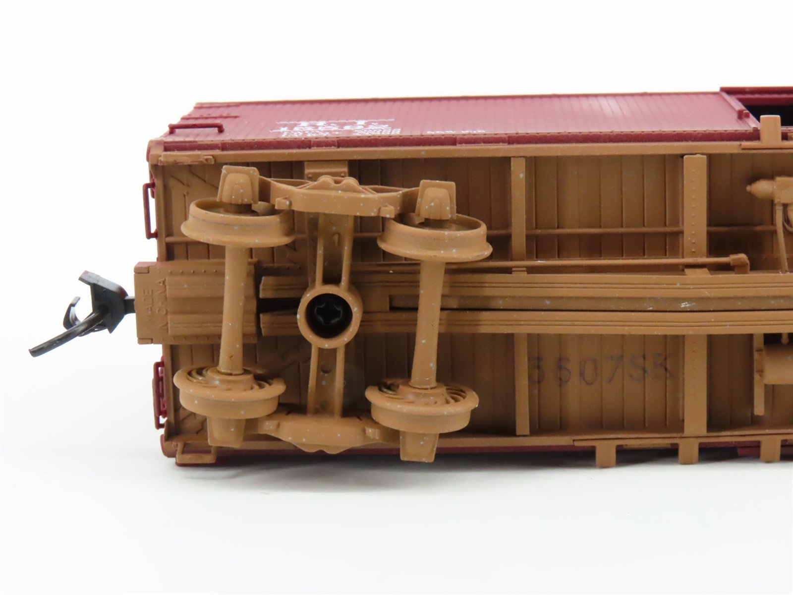 HO Scale Ertl Collectibles 3321 RI Rock Island Railroad 50' Box Car #15592