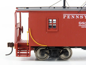 HO Scale Walthers Platinum Line 932-27641 PRR Pennsylvania Wood Caboose 2-Pack