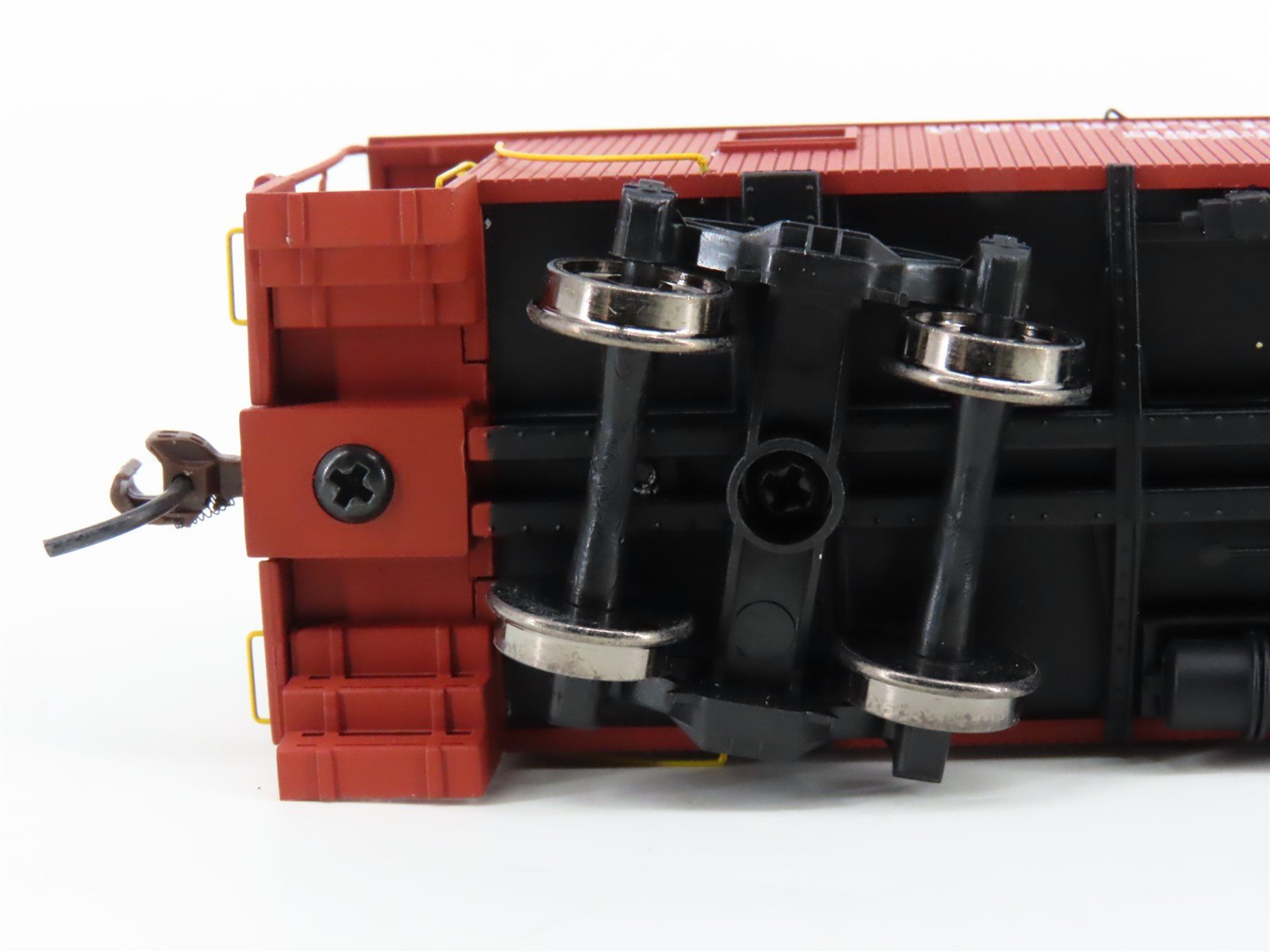 HO Scale Walthers Platinum Line 932-27641 PRR Pennsylvania Wood Caboose 2-Pack