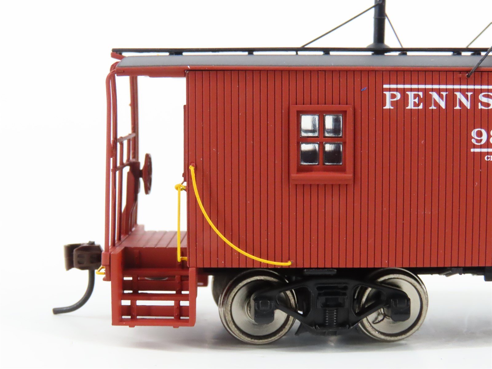 HO Scale Walthers Platinum Line 932-27641 PRR Pennsylvania Wood Caboose 2-Pack