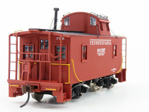 HO Scale Walthers Platinum Line 932-27641 PRR Pennsylvania Wood Caboose 2-Pack