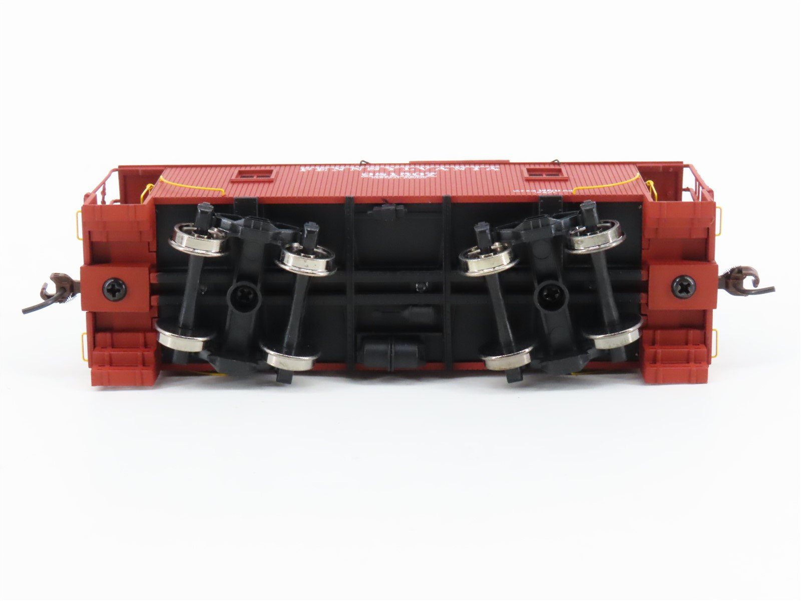 HO Scale Walthers Platinum Line 932-27641 PRR Pennsylvania Wood Caboose 2-Pack