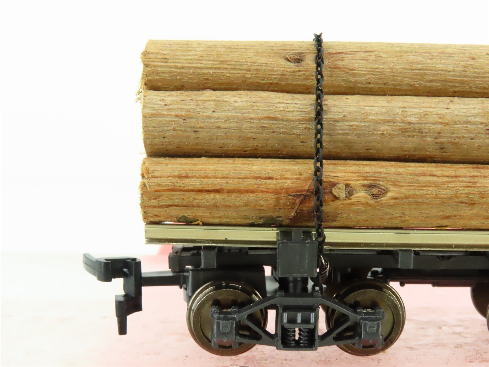 HO Scale Rivarossi 2349 Log Car w/ Log Load