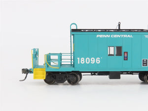 HO Scale Bluford Shops 35030 PC Penn Central Railroad Transfer Caboose #18096