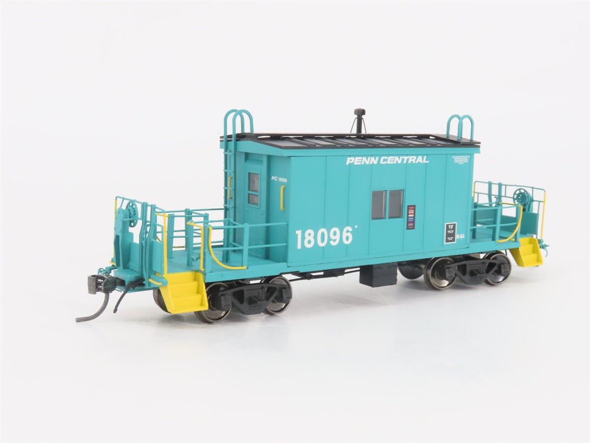 HO Scale Bluford Shops 35030 PC Penn Central Railroad Transfer Caboose #18096