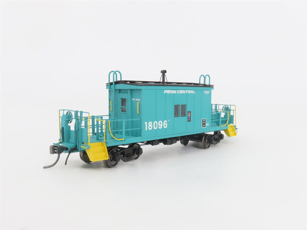 HO Scale Bluford Shops 35030 PC Penn Central Railroad Transfer Caboose #18096