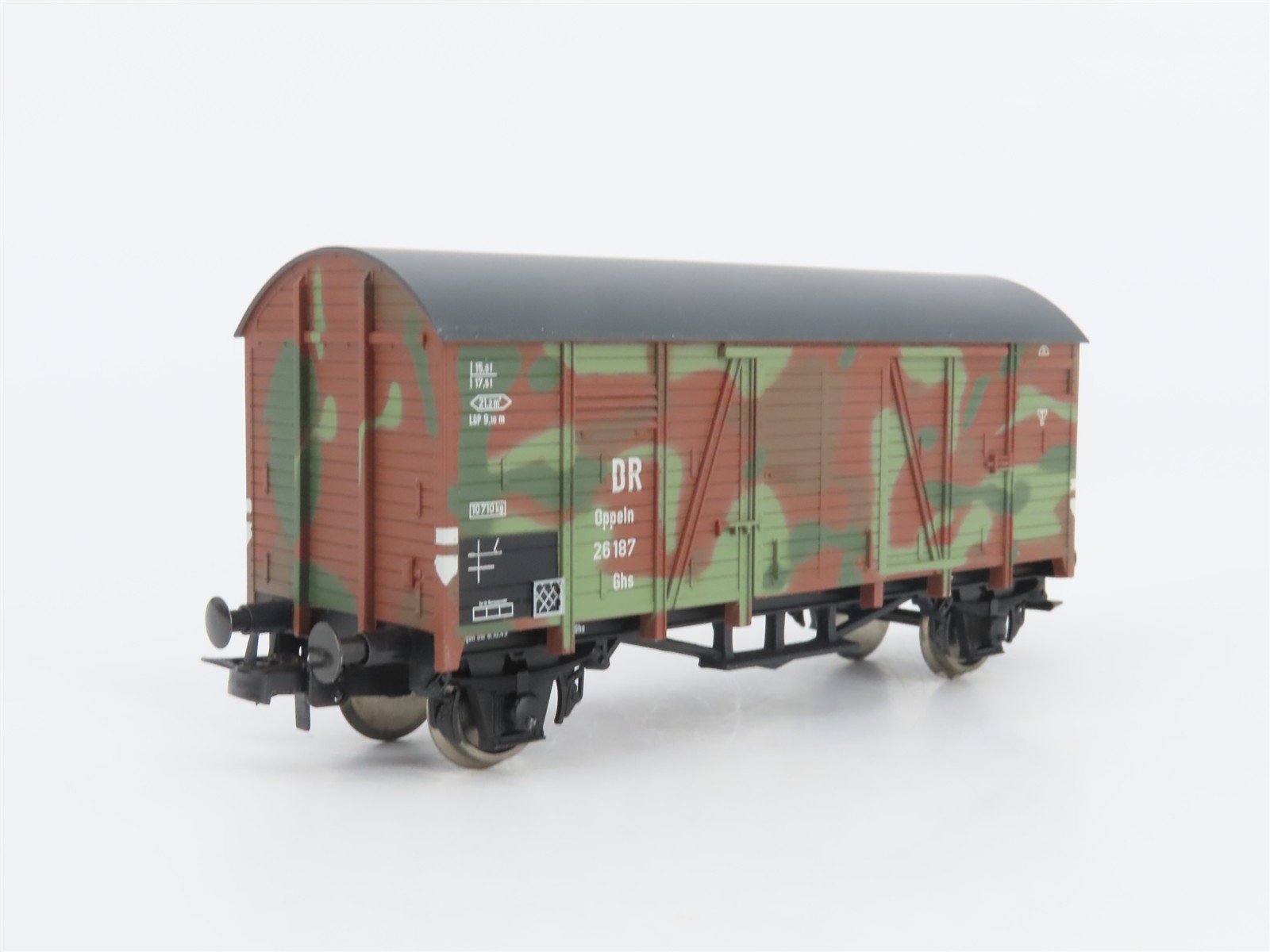 HO Liliput L225393 DR Deutsche Reichsbahn WWII Camouflaged Covered Goods Wagon