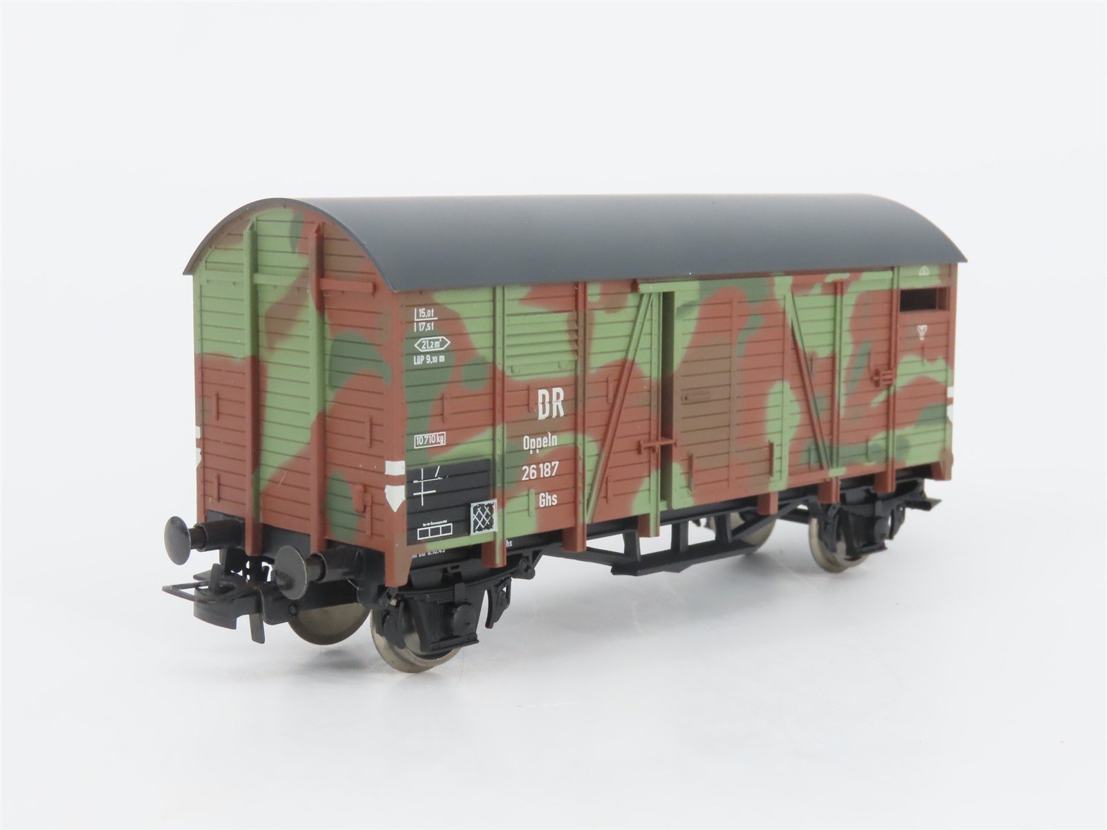 HO Liliput L225393 DR Deutsche Reichsbahn WWII Camouflaged Covered Goods Wagon