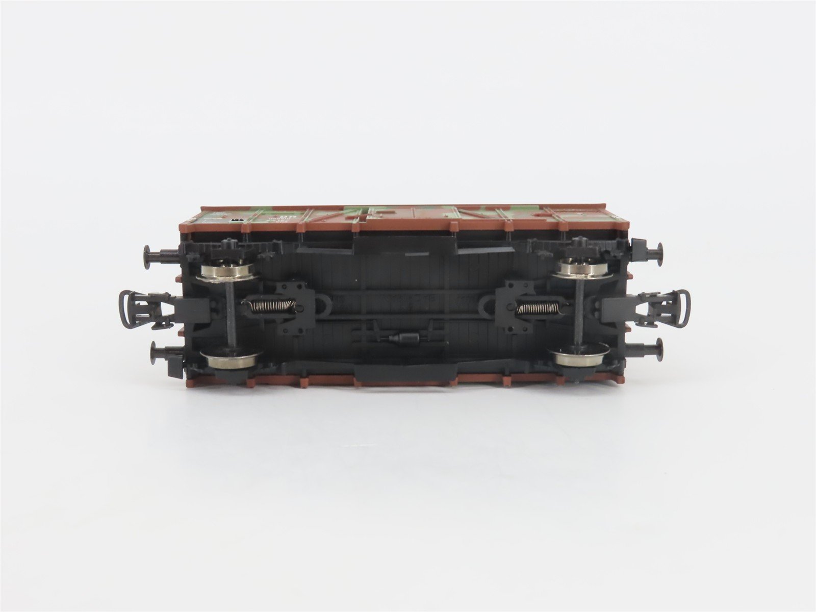 HO Liliput L225393 DR Deutsche Reichsbahn WWII Camouflaged Covered Goods Wagon