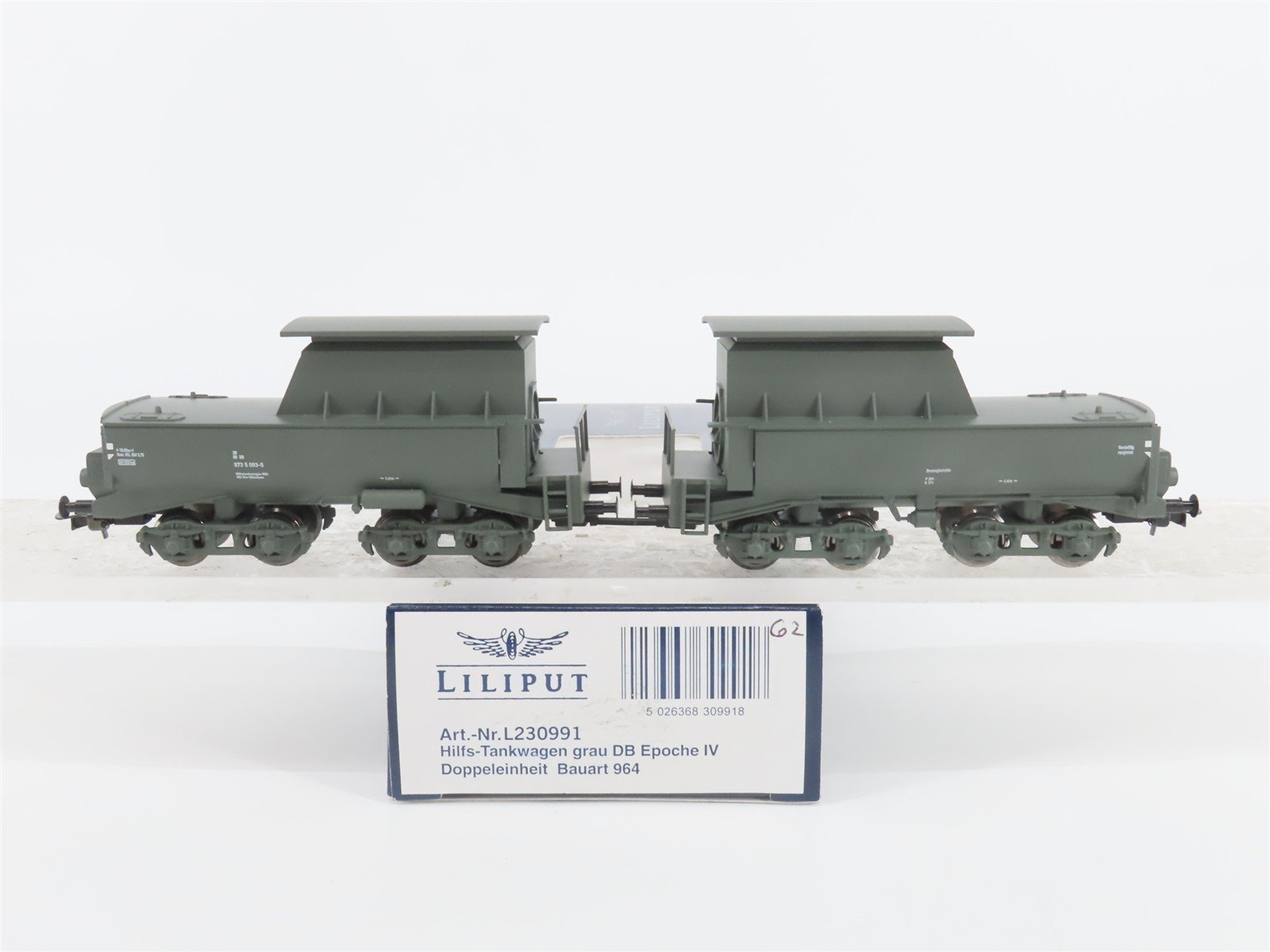 HO Scale Liliput L230991 DB Deutsche Bahn Double Unit Auxiliary Tank Car