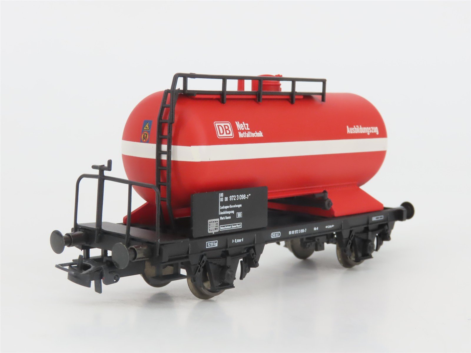 HO Scale Liliput L225061 DB Deutsche Bahn Tank Car