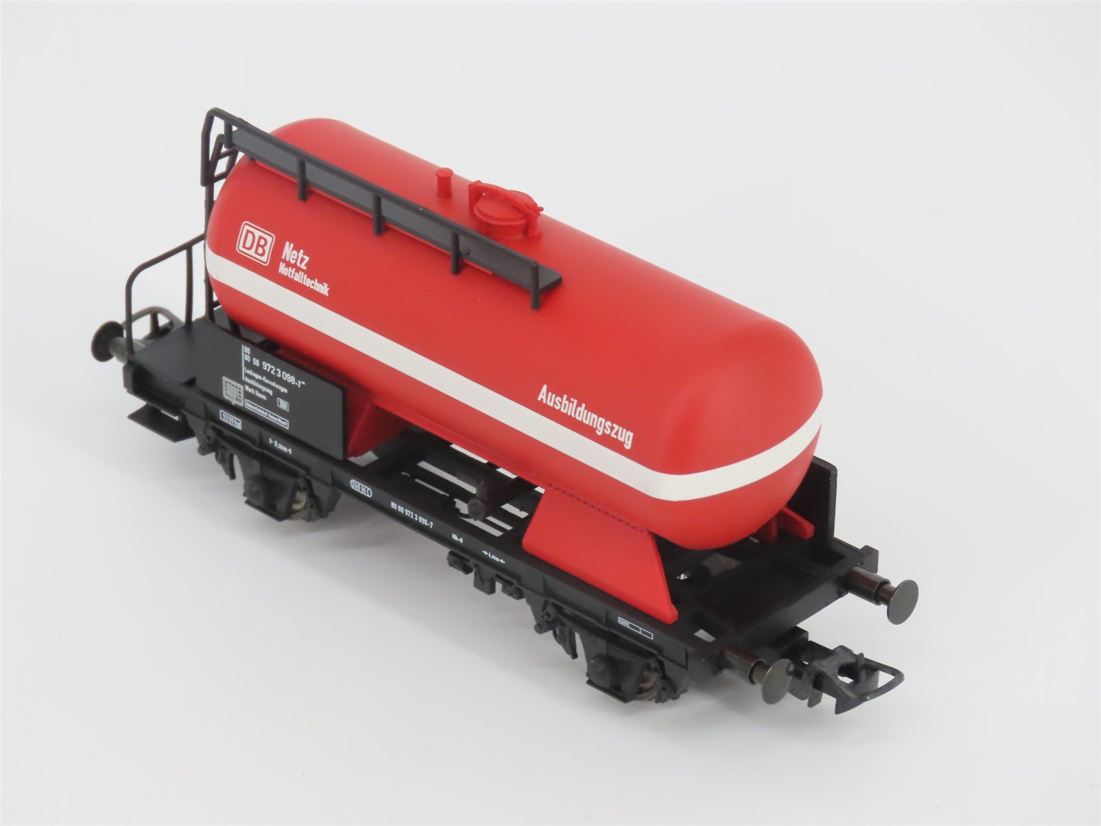 HO Scale Liliput L225061 DB Deutsche Bahn Tank Car