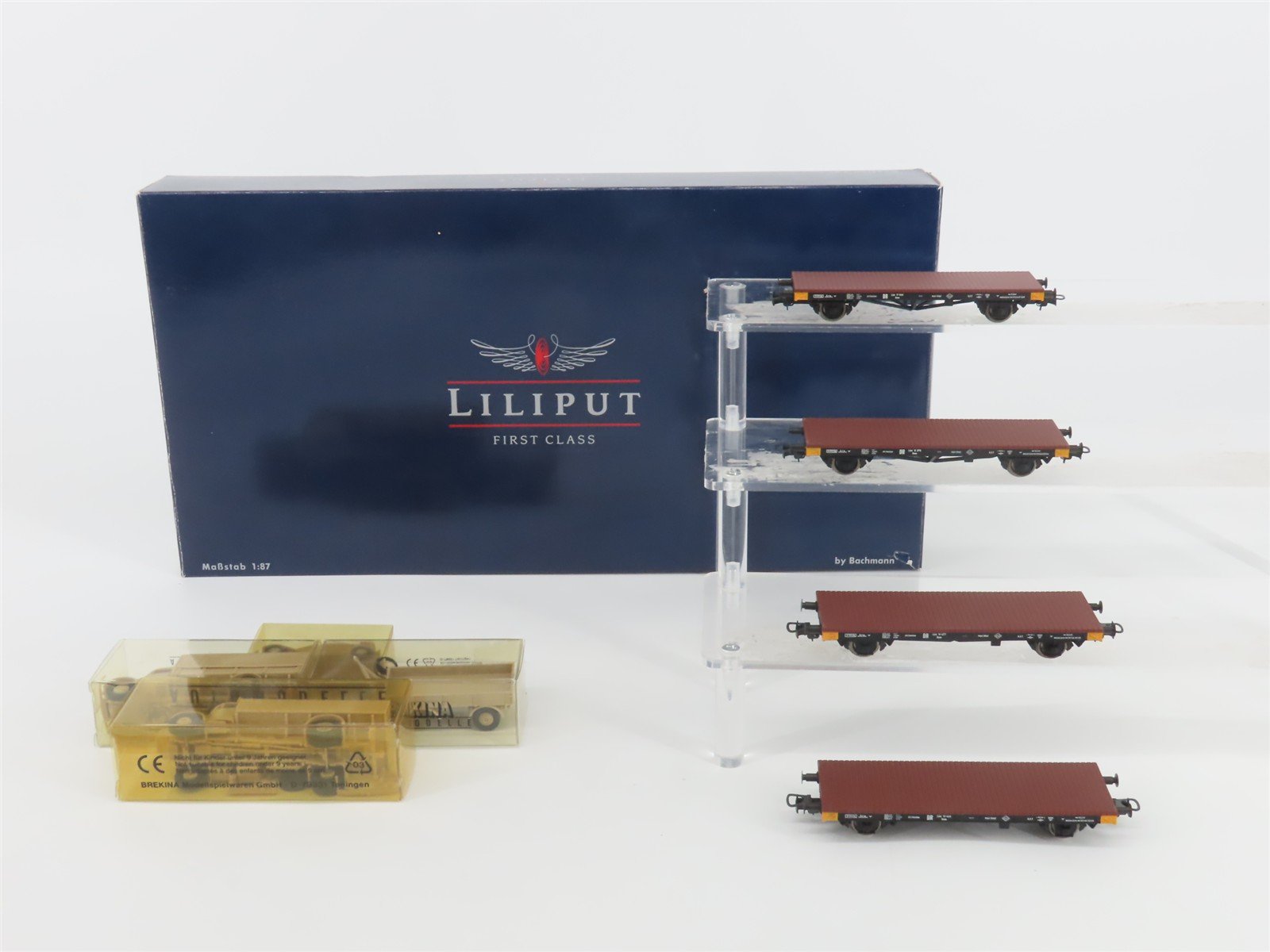HO Liliput L240013 DR Deutsche Reichsbahn Flat Cars w/ Army Vehicles Set of 4