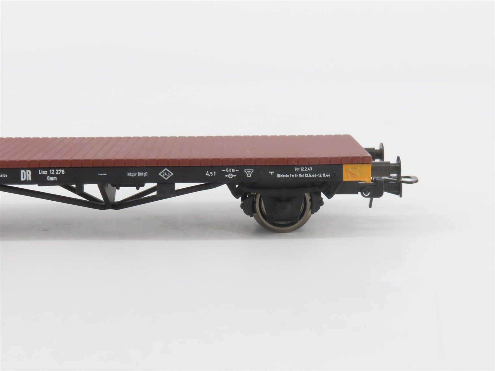 HO Liliput L240013 DR Deutsche Reichsbahn Flat Cars w/ Army Vehicles Set of 4