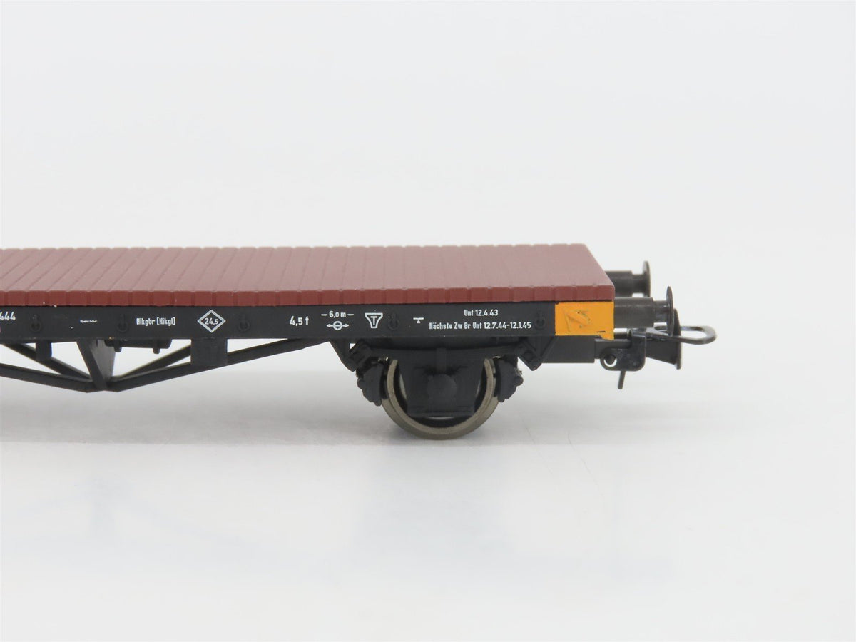 HO Liliput L240013 DR Deutsche Reichsbahn Flat Cars w/ Army Vehicles Set of 4