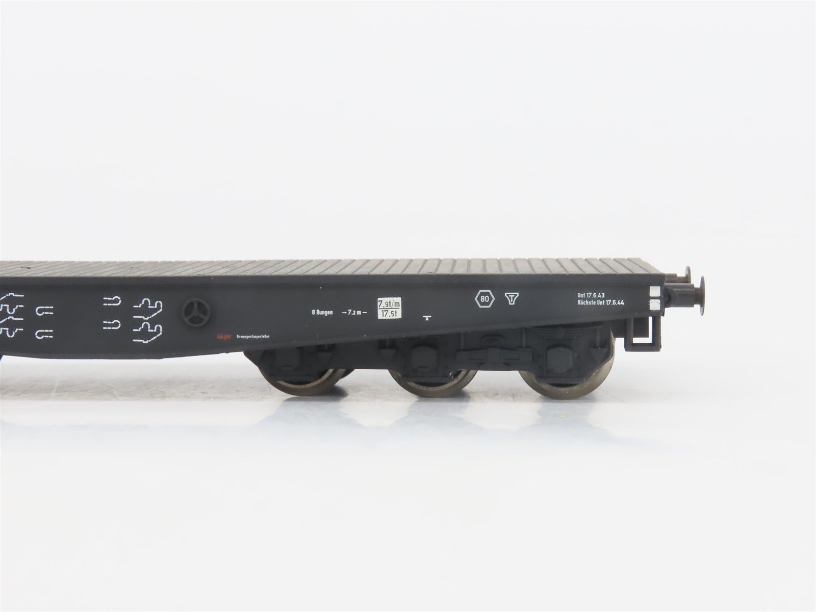 HO Liliput L240023 DR Deutsche Reichsbahn Flat Cars w/ Military Tanks Set of 4