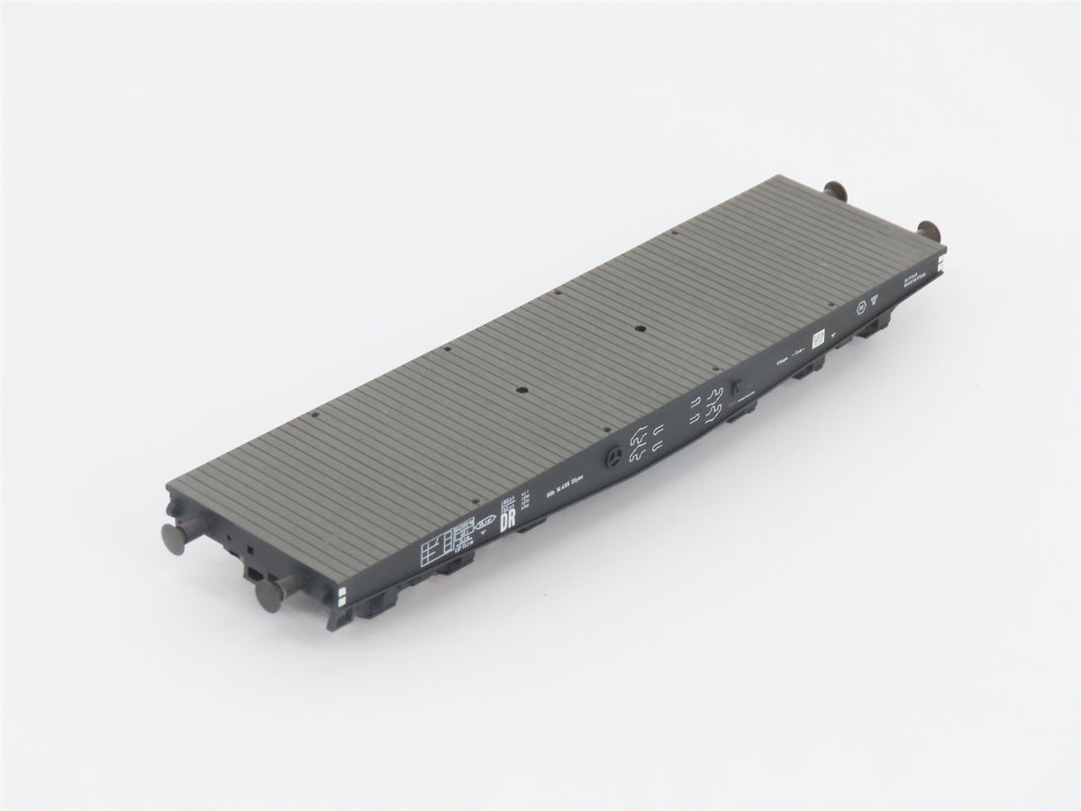 HO Liliput L240023 DR Deutsche Reichsbahn Flat Cars w/ Military Tanks Set of 4